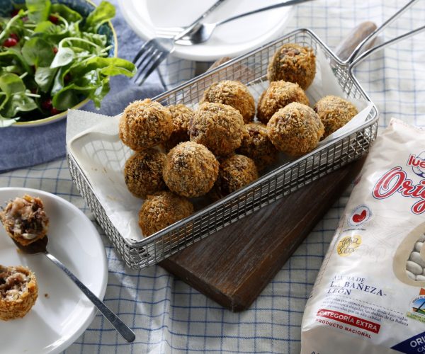 croquetas de alubias con morcilla