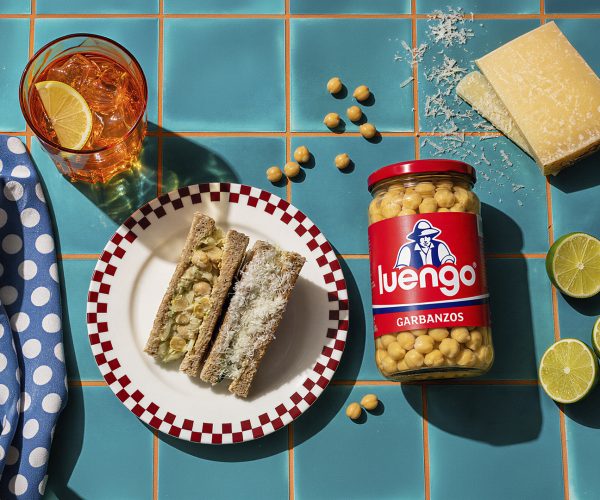 Sandwich de ensalada de garbanzos