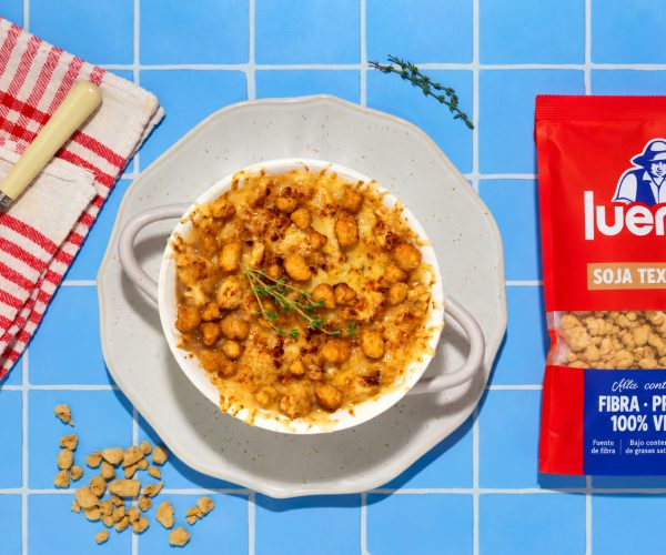 sopa gratinada de cebolla y soja texturizada